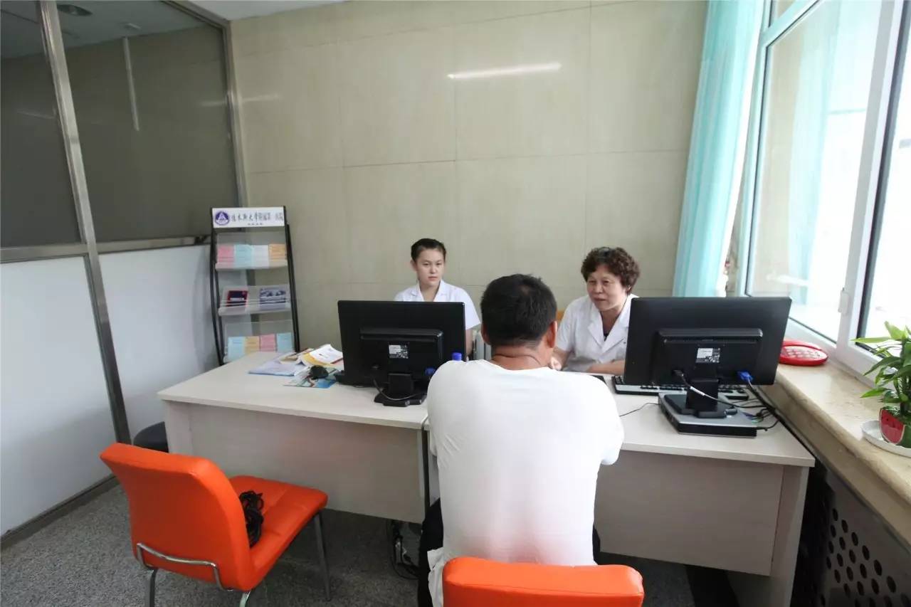 我市首家药师门诊正式开放，推动医药服务模式创新升级